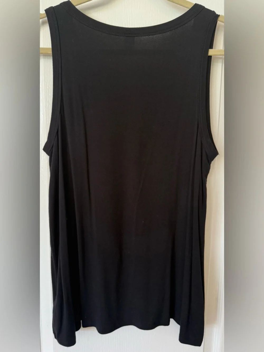 Old Navy Luxe Black Swing Tank Top Medium Soft Flowy Basic - Picture 2 of 4